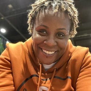 Meet your Posher, Nina